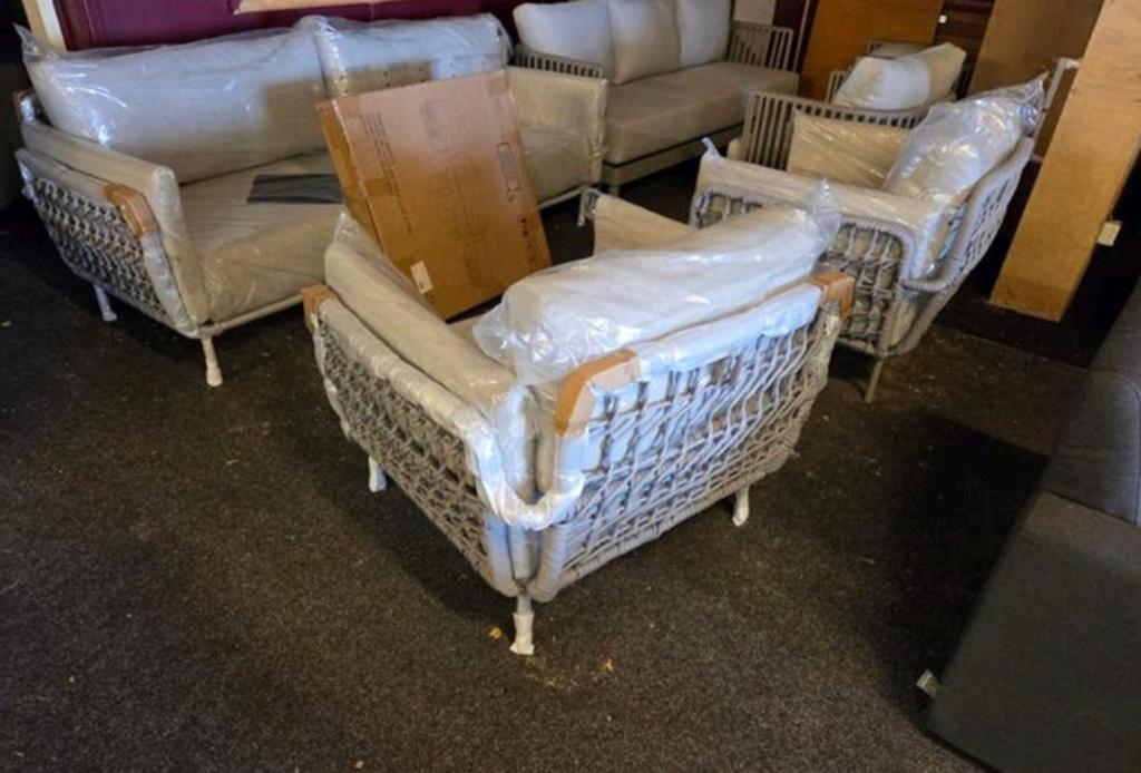 LUXE LOUNGESET VAN GARDEN IMPRESSIONS met twee tafeltjes, Ophalen, Nieuw