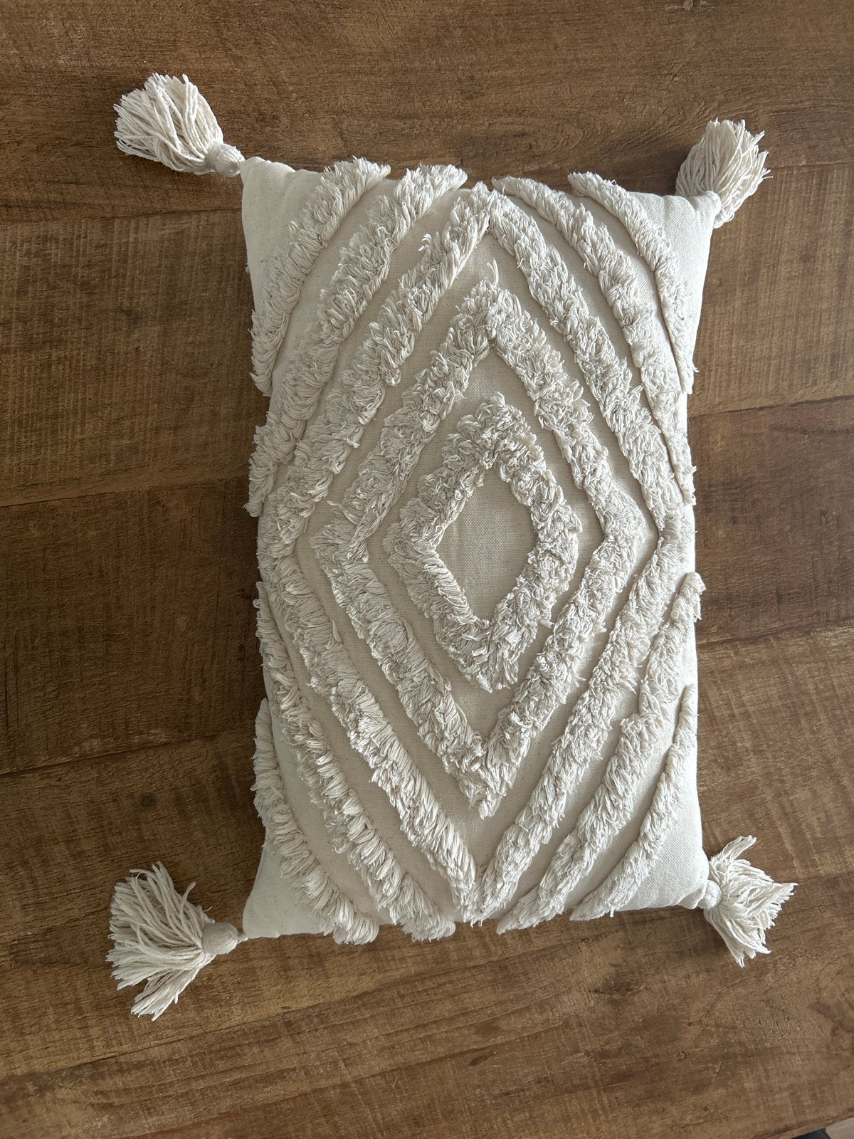 Decoratief kussen met kwastjes, Huis en Inrichting, Woonaccessoires | Kussens, Ophalen of Verzenden, Gebruikt, Beige, Rechthoekig