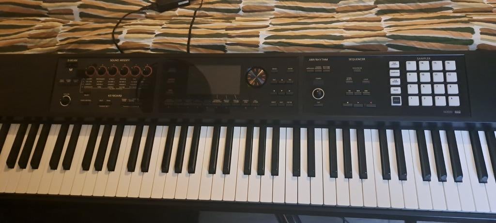 Roland FA-08 Workstation, Muziek en Instrumenten, Ophalen, Zo goed als nieuw, 61 toetsen, Roland