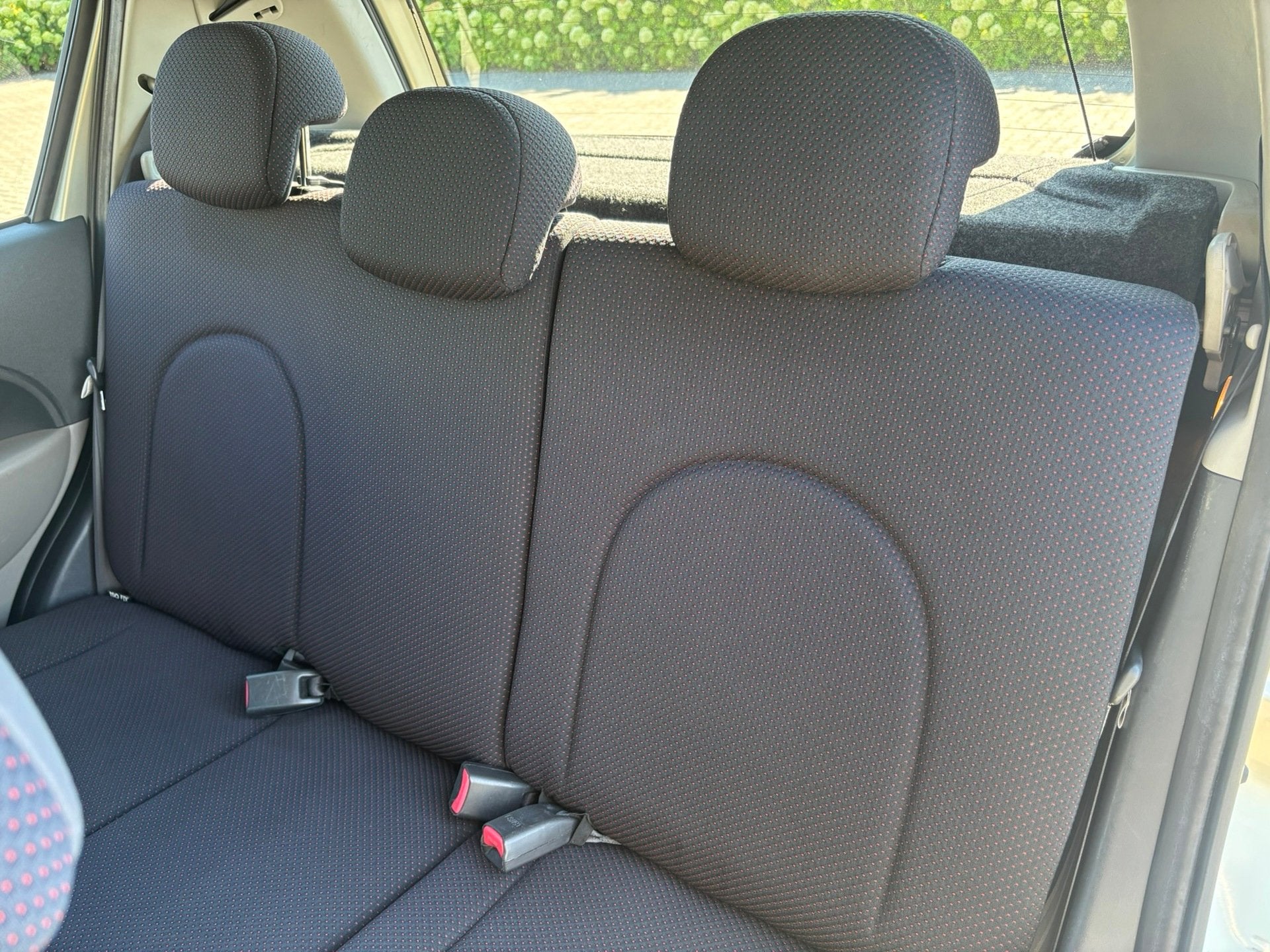 Daihatsu Sirion 2 1.3-16V Comfort Automaat, Auto's, Daihatsu, Stof, 4 cilinders, Beige, Bedrijf