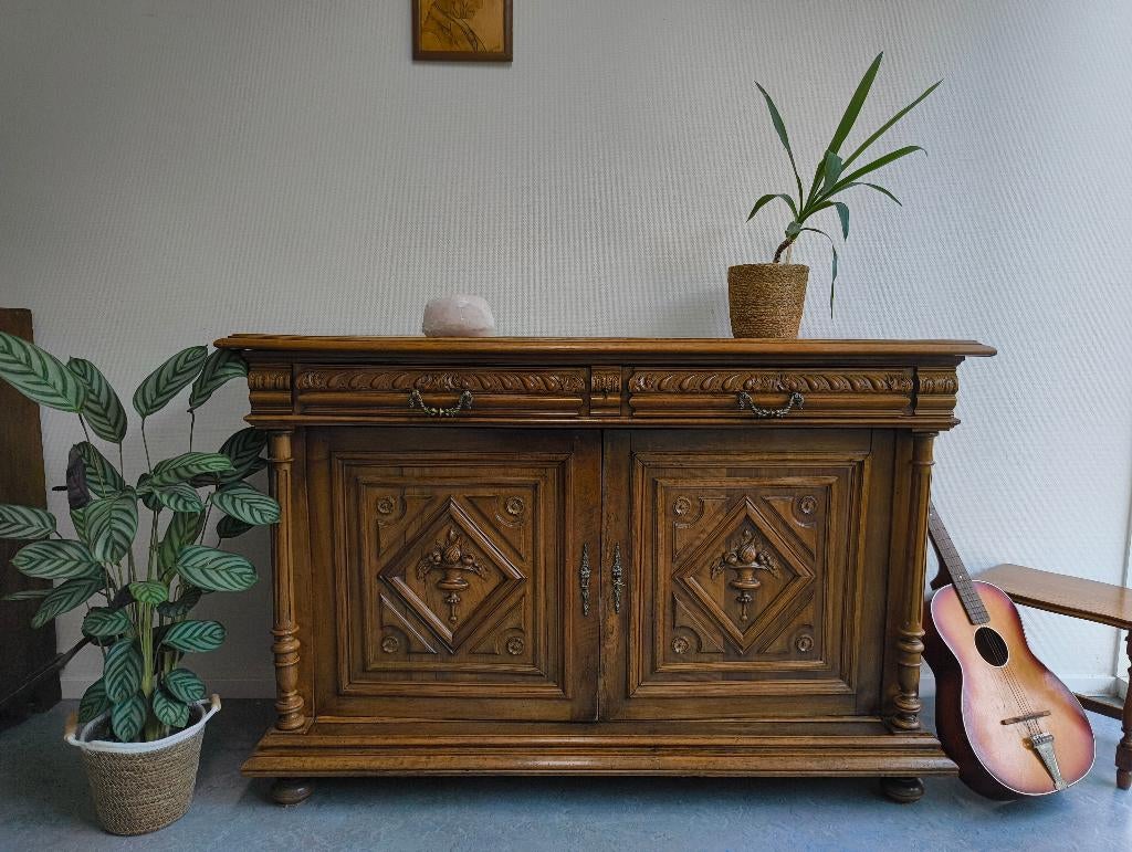 AUTHENTIEK HENRI II EIKENHOUTEN DRESSOIR, Ophalen