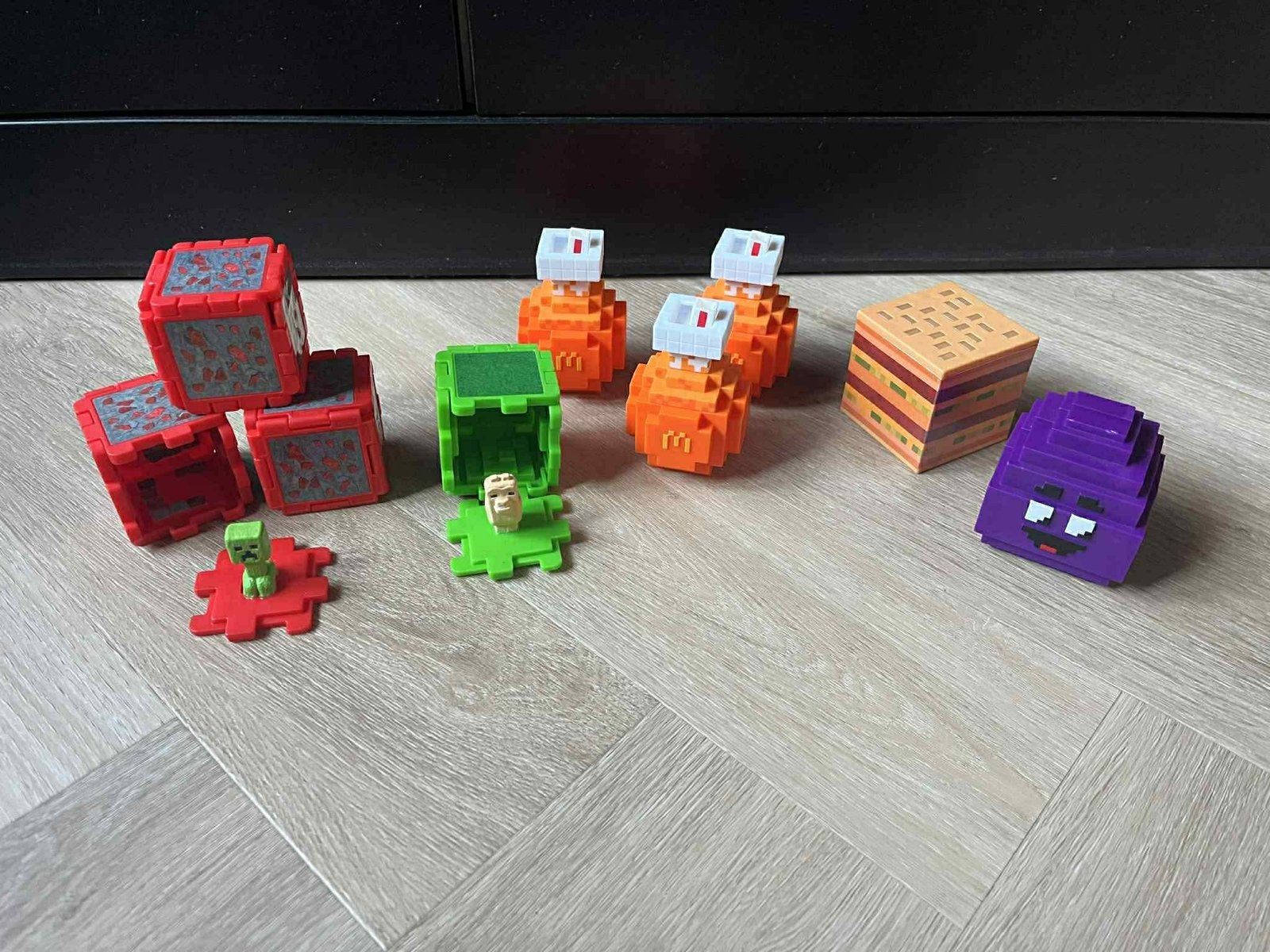 9x Minecraft Happy Meal Figuren - McDonald's Collectie, Verzamelen, Ophalen of Verzenden, Zo goed als nieuw