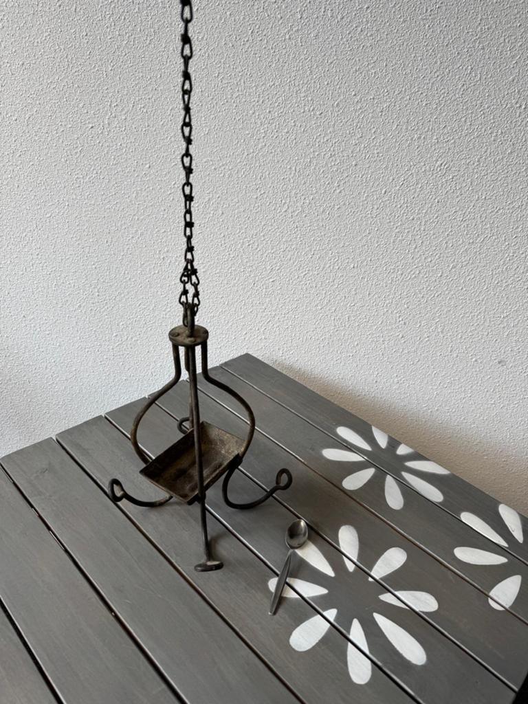 Antieke hangende olielamp of kaarsenhouder, Ophalen of Verzenden, Overige materialen