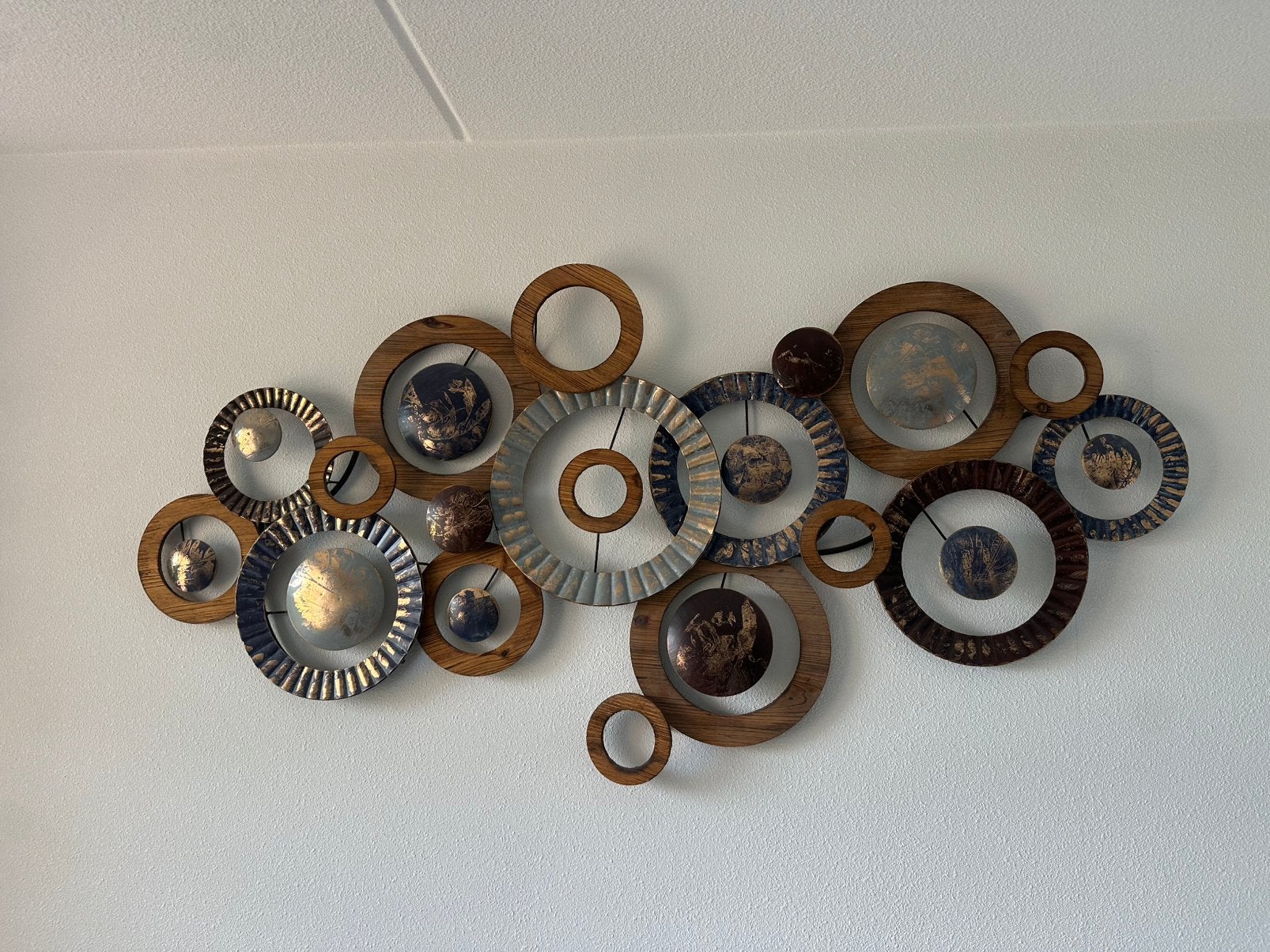 Grote metalen wanddecoratie; modern industrieel, Ophalen, Zo goed als nieuw