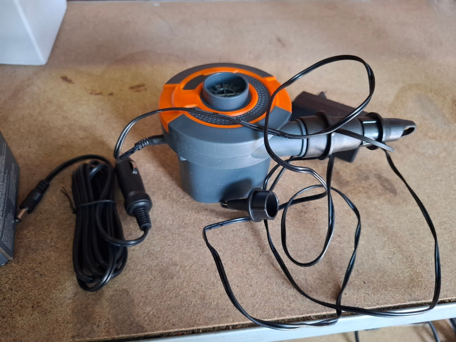 Bestway Sidewinder 12V elektrische luchtpomp, Ophalen