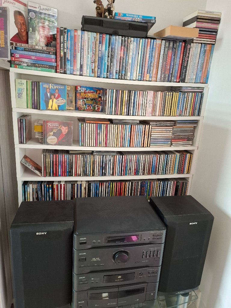 Philips Stereo-installatie met Sony speakers en CD/DVD's