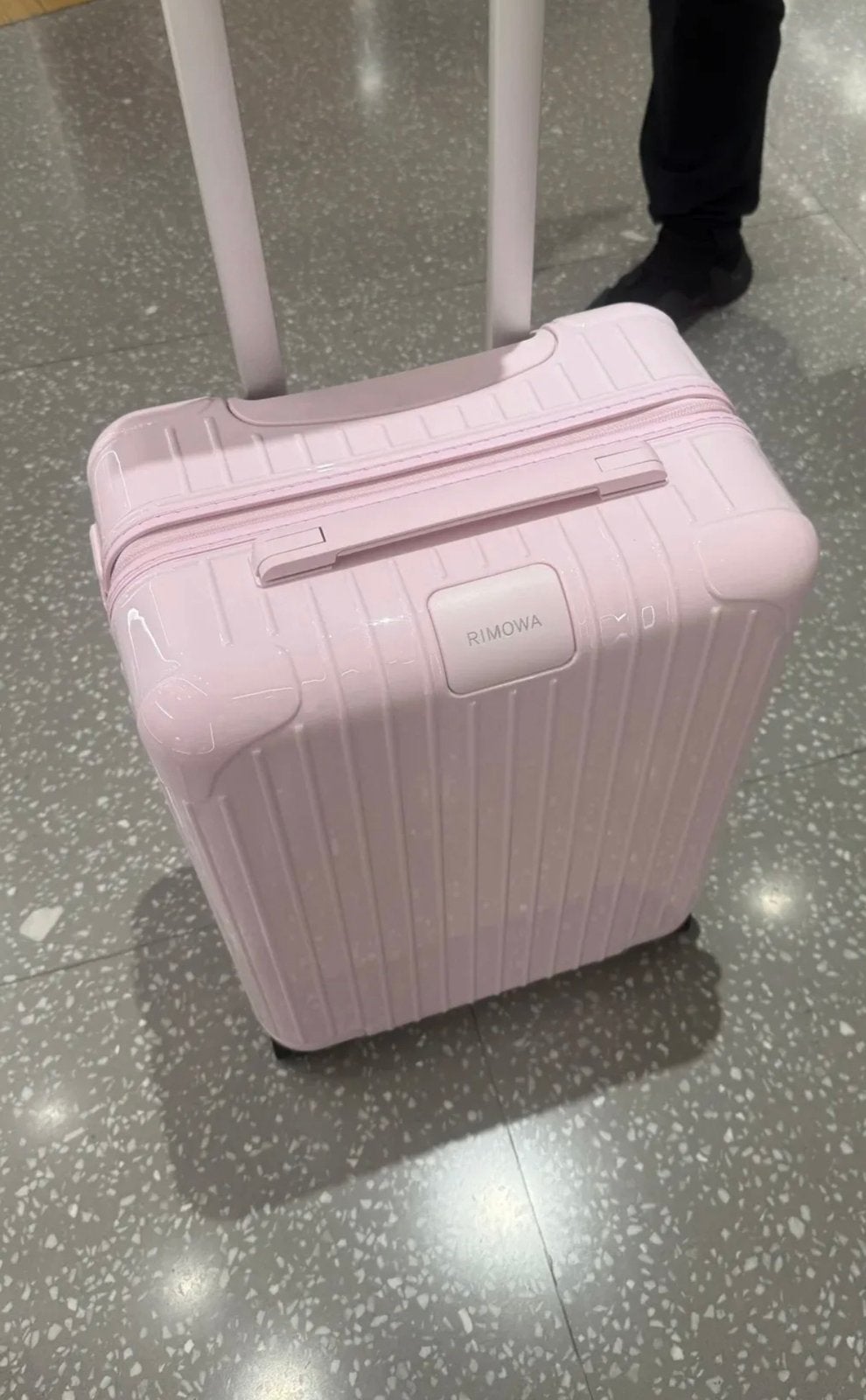 RIMOWA Pink, 50 tot 60 cm, Hard kunststof, Ophalen of Verzenden, Zo goed als nieuw