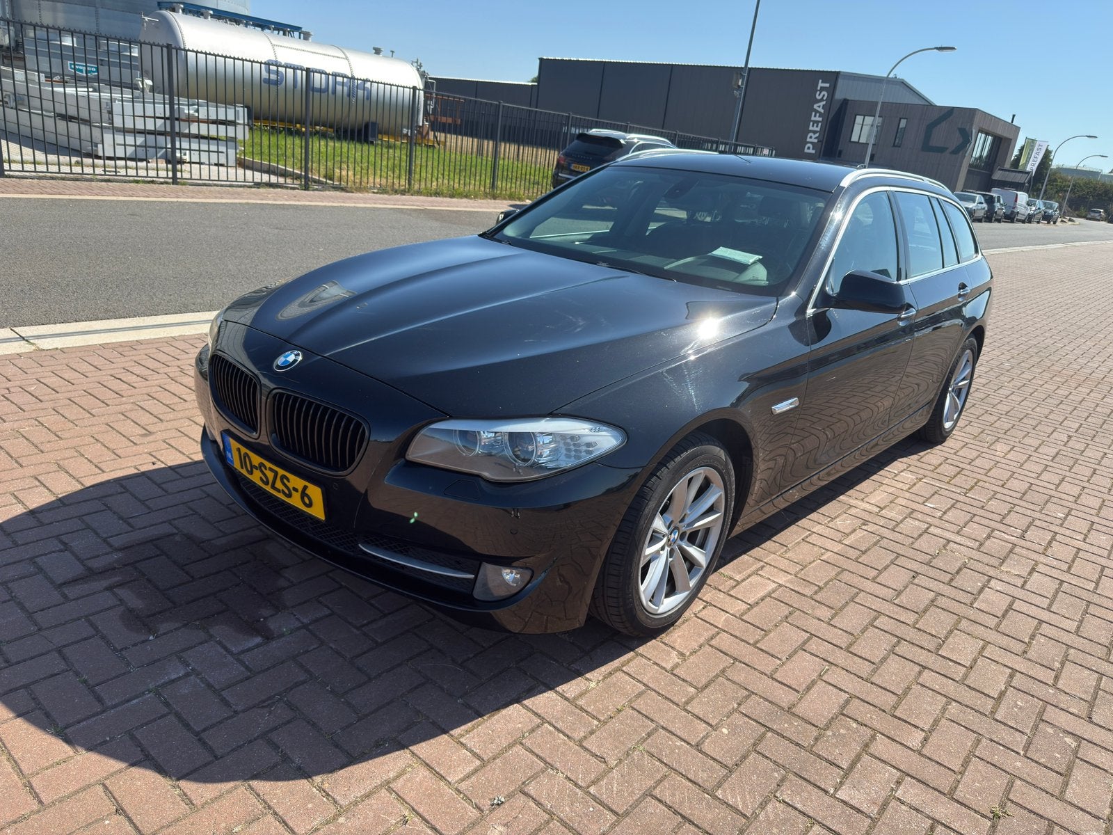 BMW 5-Serie 520I 135KW Touring Aut8 2012 Zwart, Bi-Xenon koplampen, Zwart, 4 cilinders, 2000 kg