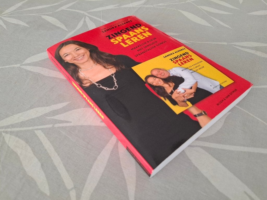 ZINGEND SPAANS LEREN + CD  - Sandra Alvarez, Ophalen of Verzenden, Zo goed als nieuw, Non-fictie