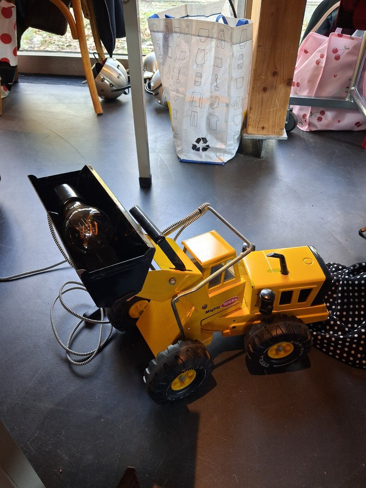 vintage Tonka grote graafmachine loader lamp, Gebruikt, Vintage redesign, Minder dan 100 cm, Metaal