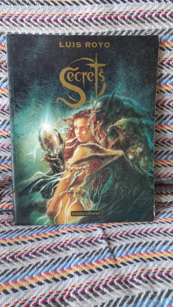 Secrets - Luis Royo, Boeken, Kunst en Cultuur | Beeldend, Gelezen, Schilder- en Tekenkunst, Ophalen of Verzenden