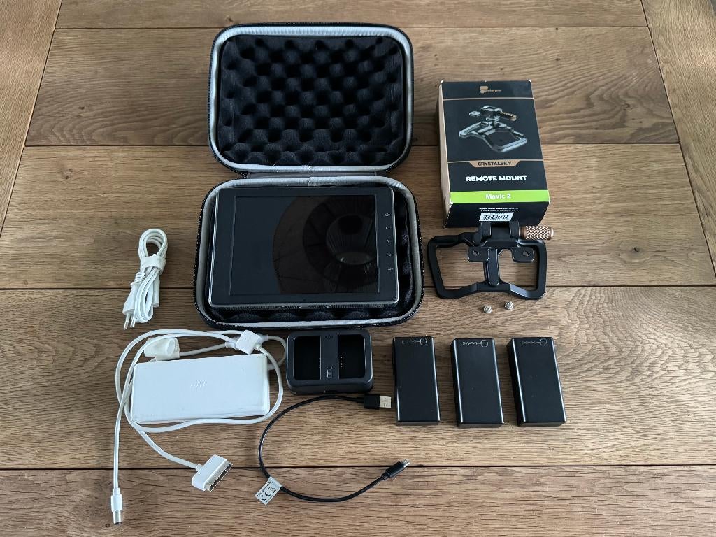 DJI CrystalSky 7.87 inch met extra's voor oa Mavic ( ZGAN), Cameradrone, Extra accu('s), Ophalen of Verzenden, Zo goed als nieuw