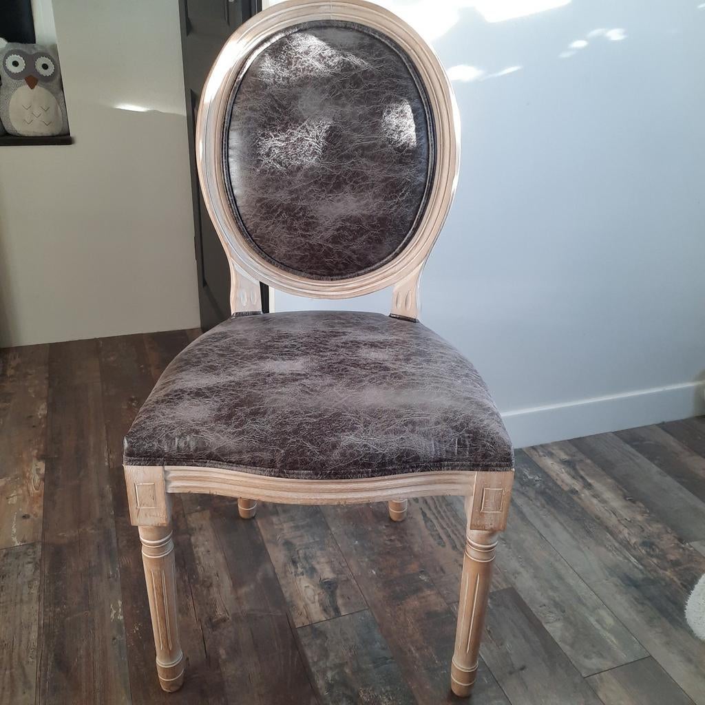 Moet weg!!! 4 nette medaille louis XVI eettafel stoelen, Antiek en Kunst, Antiek | Meubels | Stoelen en Banken, Ophalen