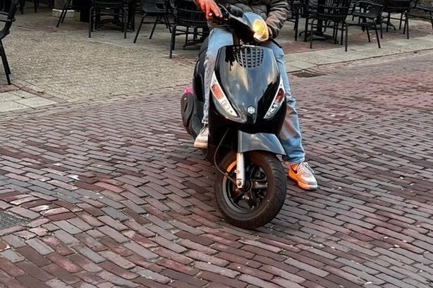 Piaggio Zip Scooter - Zwart, Goede Staat, Fietsen en Brommers, Brommers | Overige merken, Gebruikt, 0 versnellingen, Ophalen of Verzenden