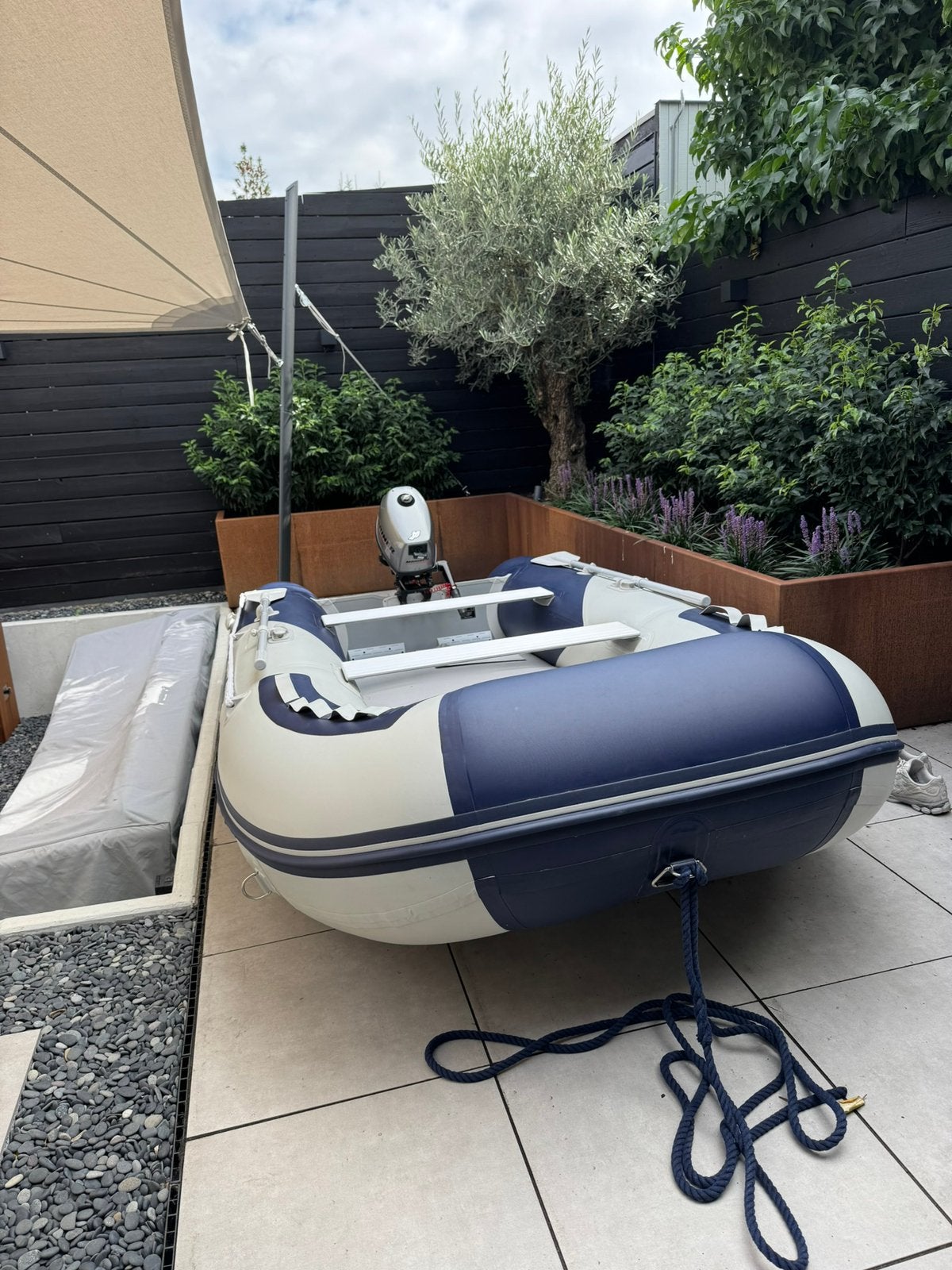 Zeer nette complete rubberboot met 6pk 4 takt motor!, Airdeck, 6 pk, Zo goed als nieuw, Peddels
