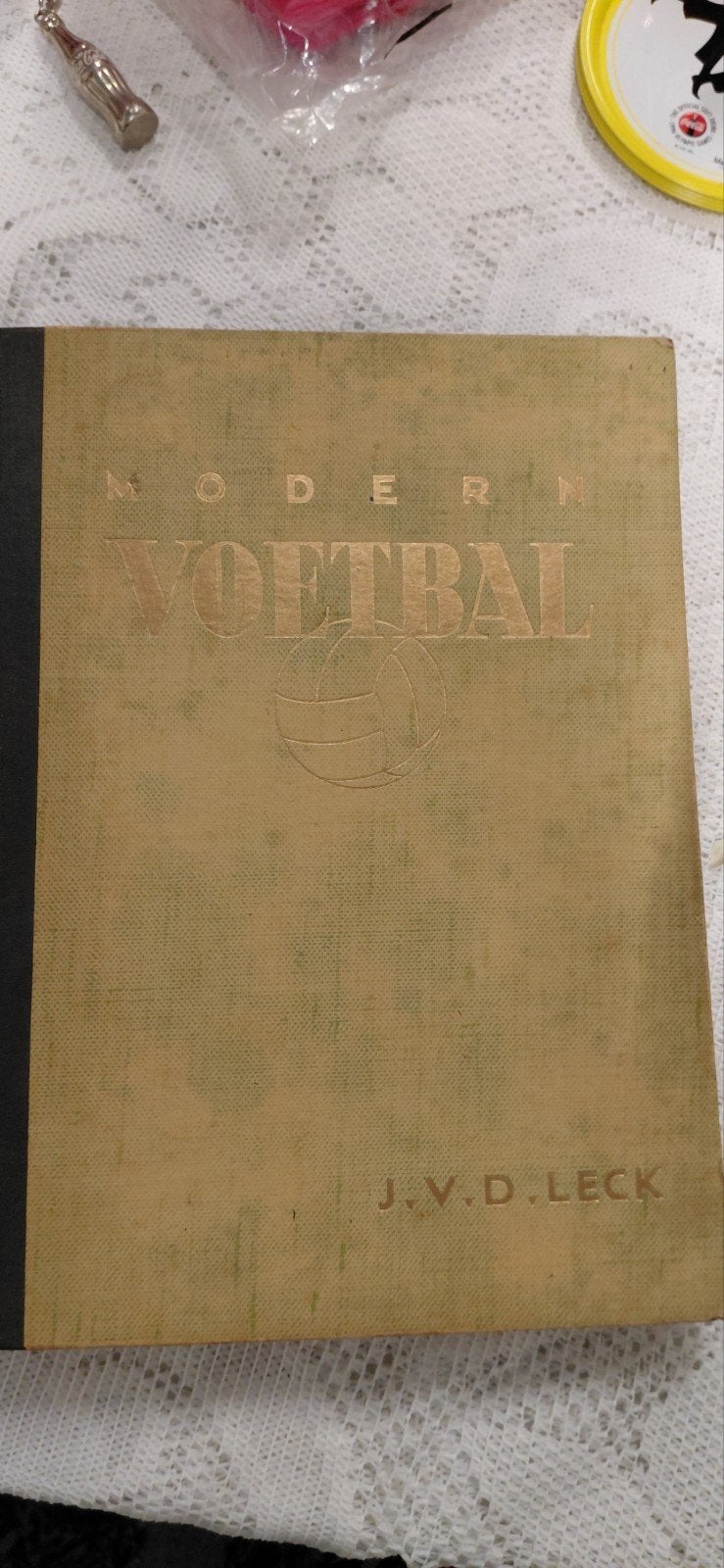 Modern Voetbal - J.V.D. Leck (Vintage Boek), Ophalen of Verzenden, Gelezen, J.V.D. Leck, Balsport