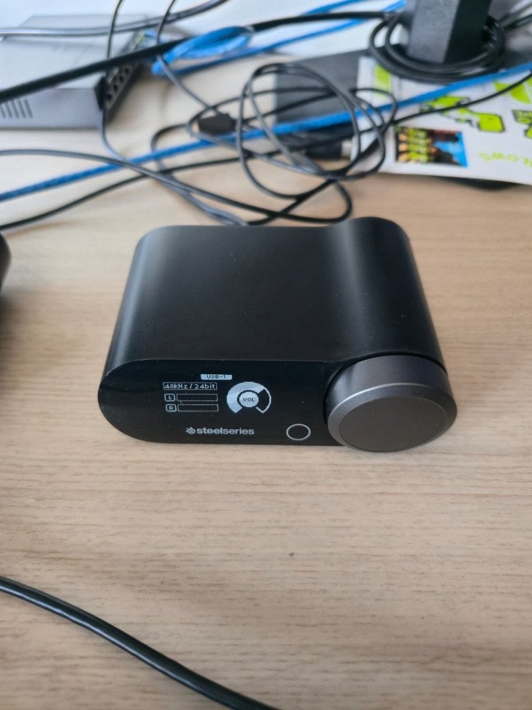 SteelSeries Arctis Nova Pro Wireless Base Station HS25TX, Computers en Software, Headsets, Ophalen of Verzenden, Zo goed als nieuw