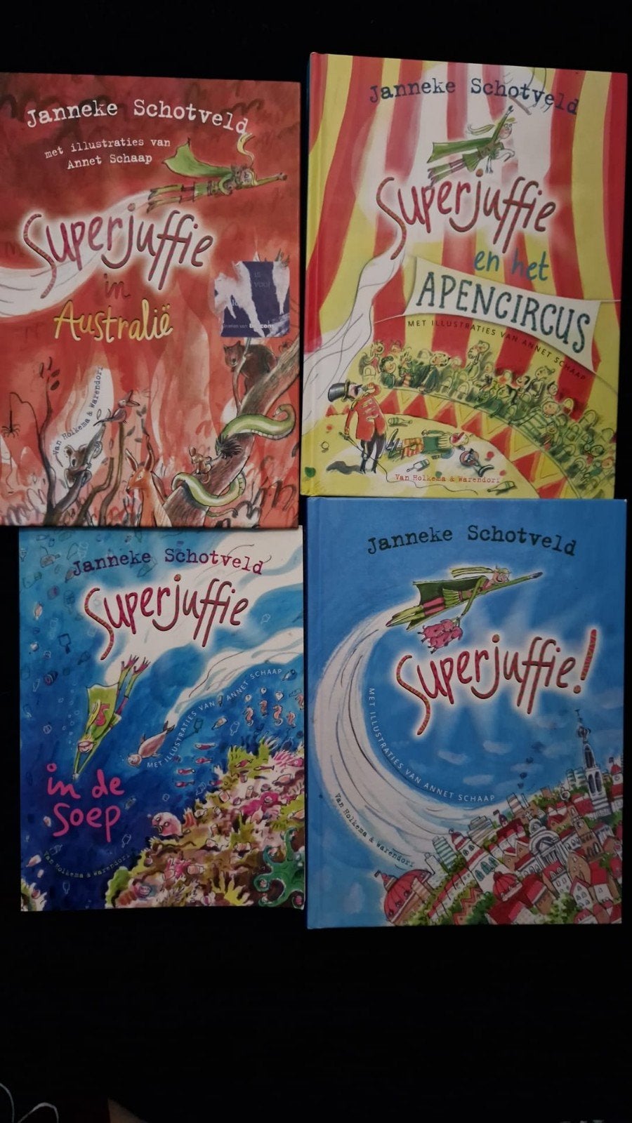 4 boeken van Superjuffie - Janneke Schotveld, Ophalen of Verzenden, Zo goed als nieuw, Janneke Schotveld, Fictie algemeen