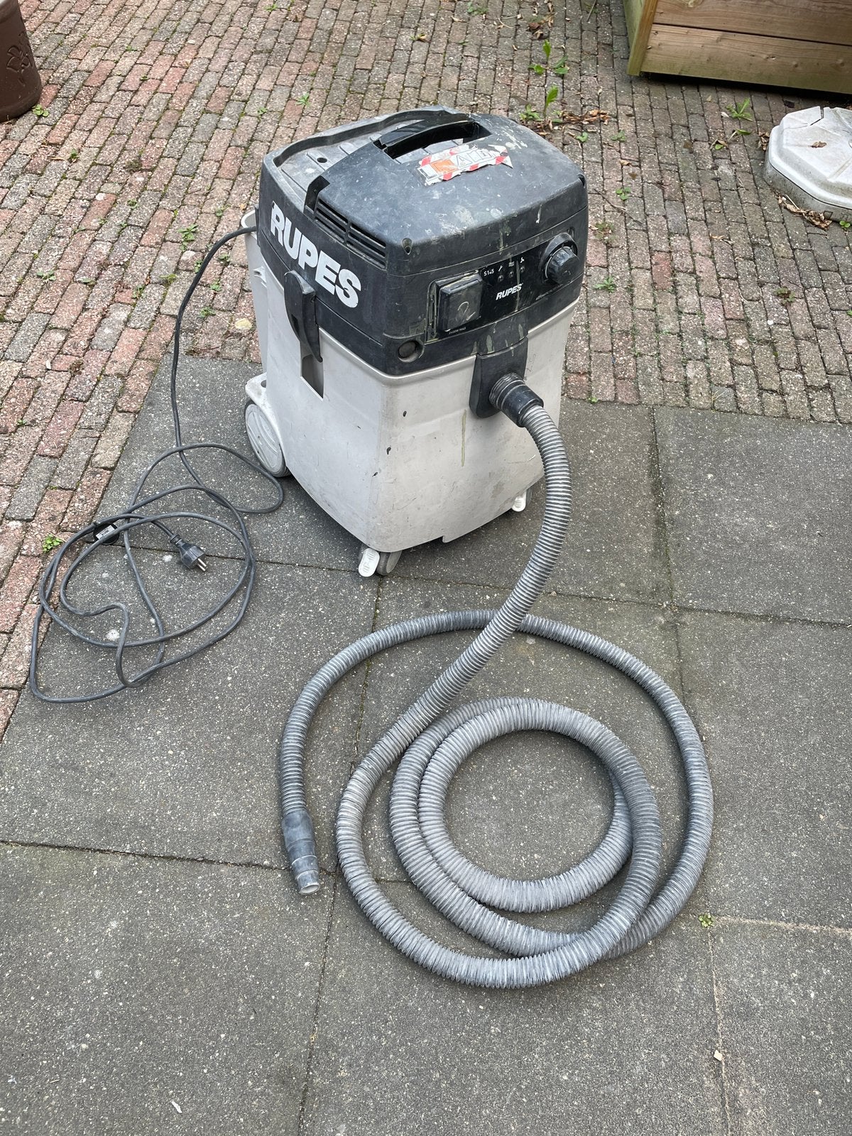 Rupes  s145 stofzuiger   nakijken  Bieden, Ophalen, Gebruikt, Overige typen