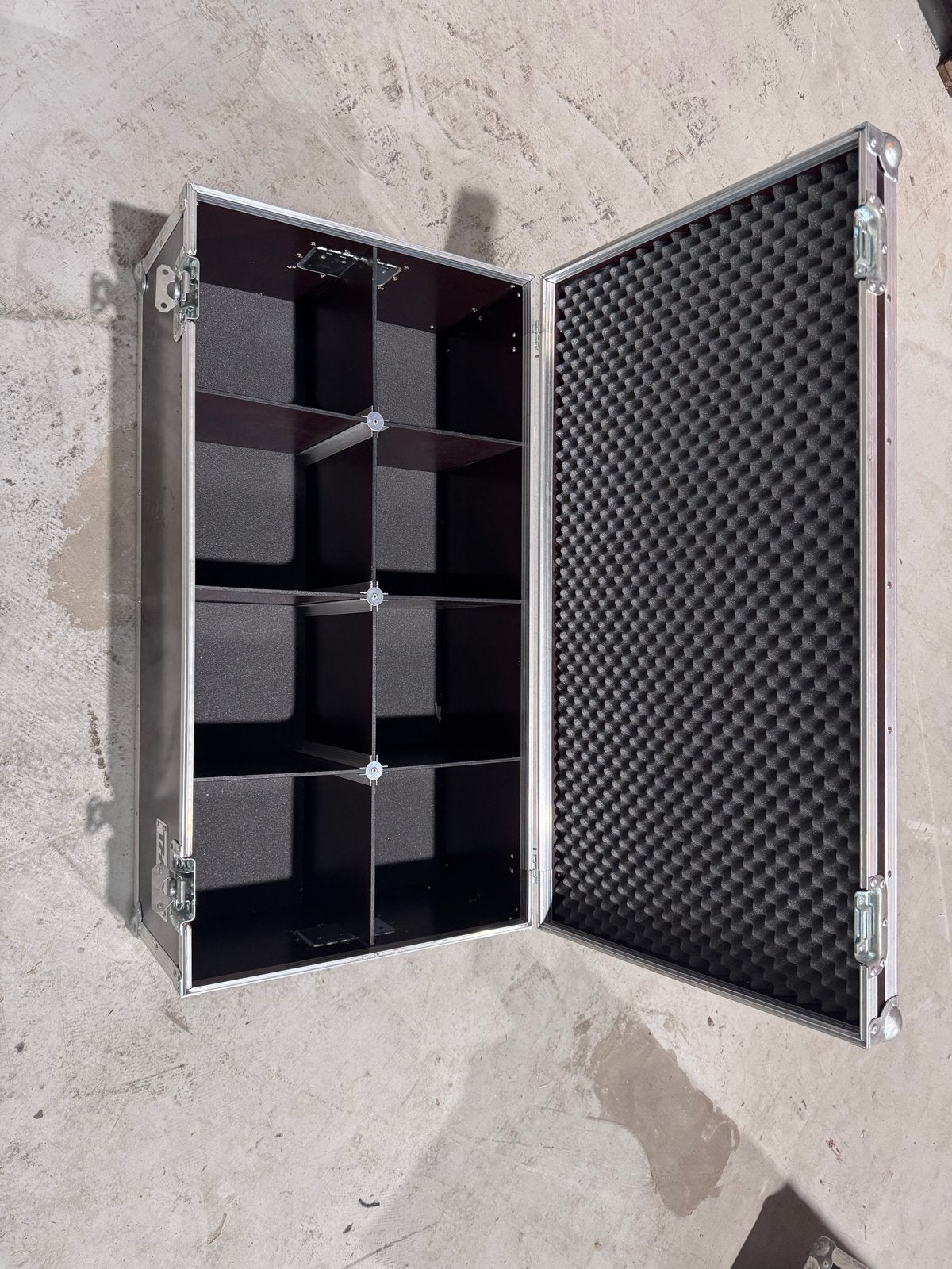 Thon Case 8x LED PAR 56 Short - Zo goed als nieuw, Ophalen, Zo goed als nieuw, Overige typen