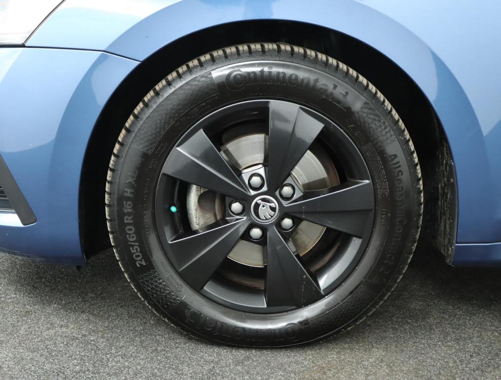 Skoda Octavia Combi Combi 1.0 e-TSI Sport Business |NAP |1e, Auto's, Gebruikt, Euro 6, Blauw, 23 km/l