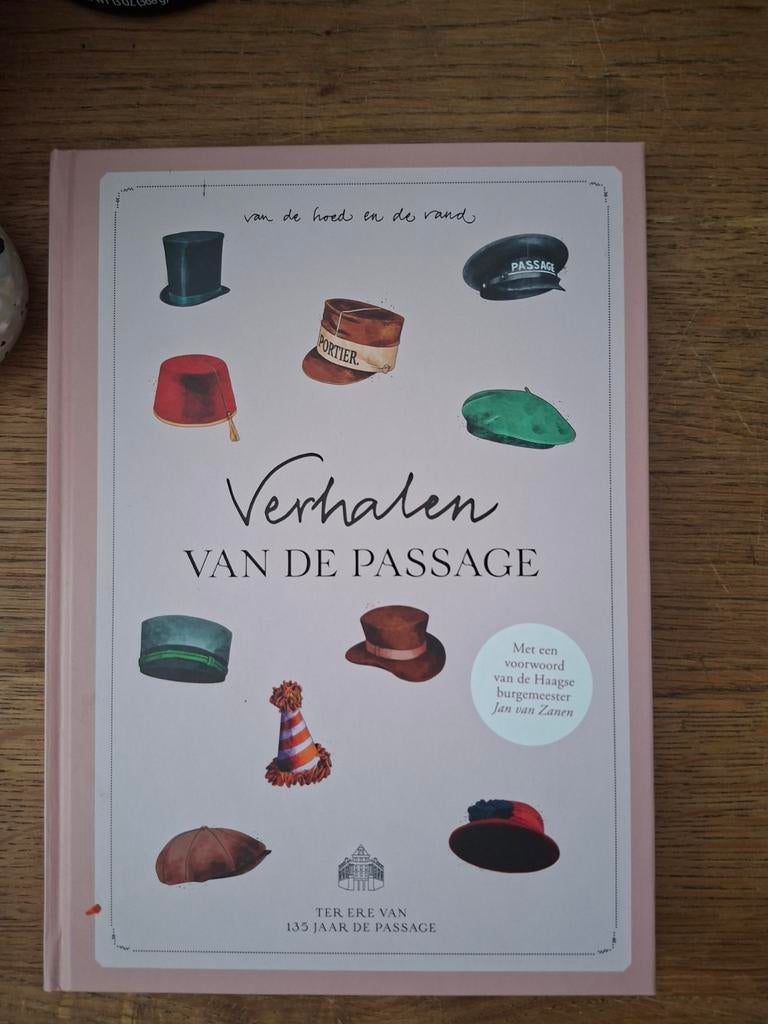 Verhalen van De Passage  den haag  geschiedenis, Verzenden, Zo goed als nieuw