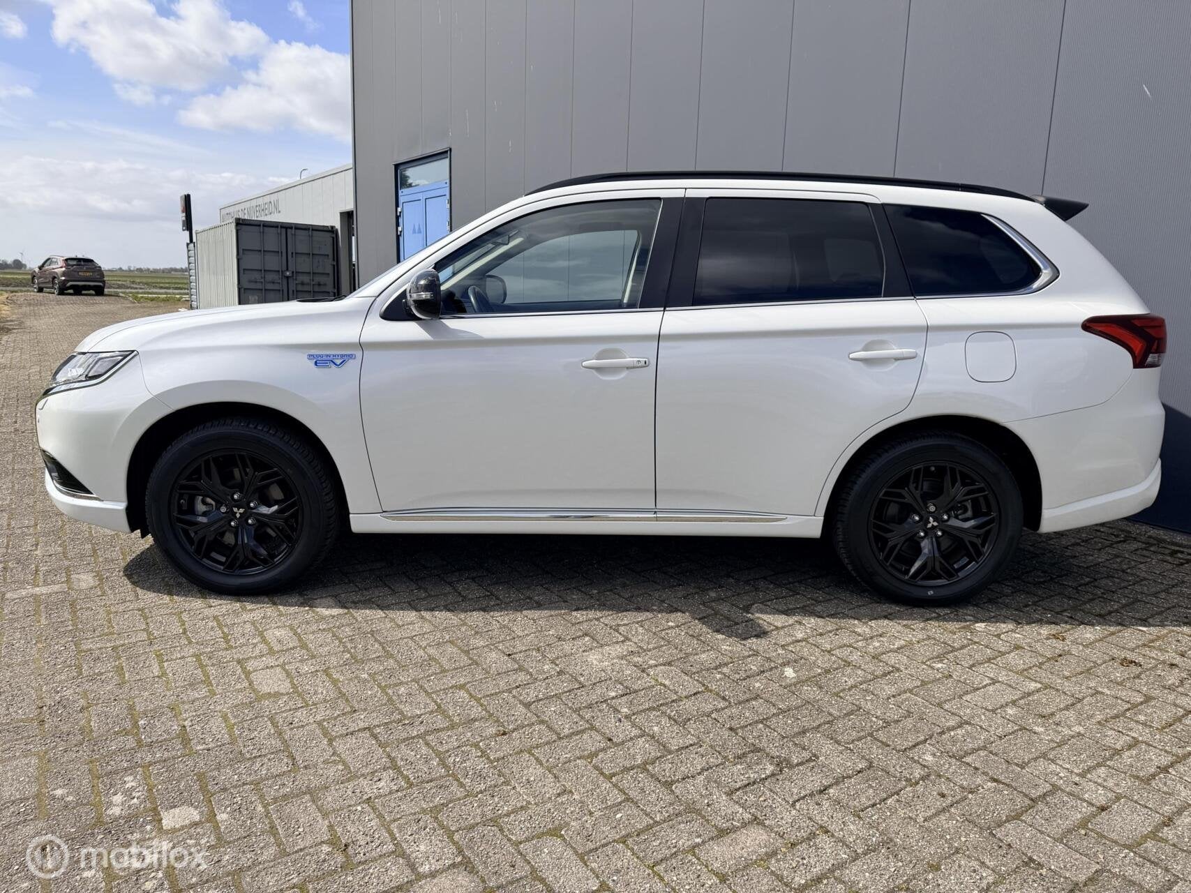 Mitsubishi Outlander 2.4 PHEV Intense+ |TREKHAAK|ALLSEASON B, Automaat, 12 maanden, 135 pk, 4 cilinders