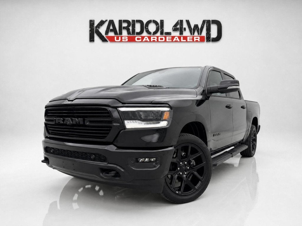 Dodge Ram 1500 Laramie Night Edition | BOMVOL!| Panoramadak, Auto's, Dodge, Automaat, 3500 kg, Gebruikt, 5654 cc
