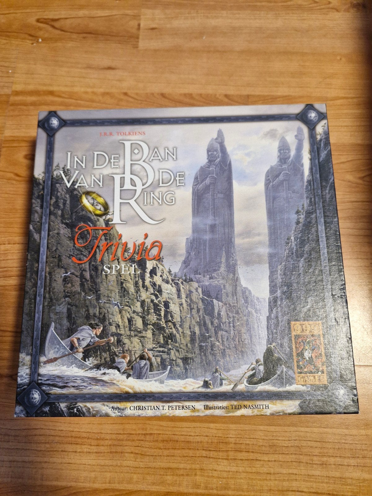 In de Ban van de Ring Trivia Spel - Zo goed als nieuw, Hobby en Vrije tijd, Drie of vier spelers, Ophalen of Verzenden, Zo goed als nieuw