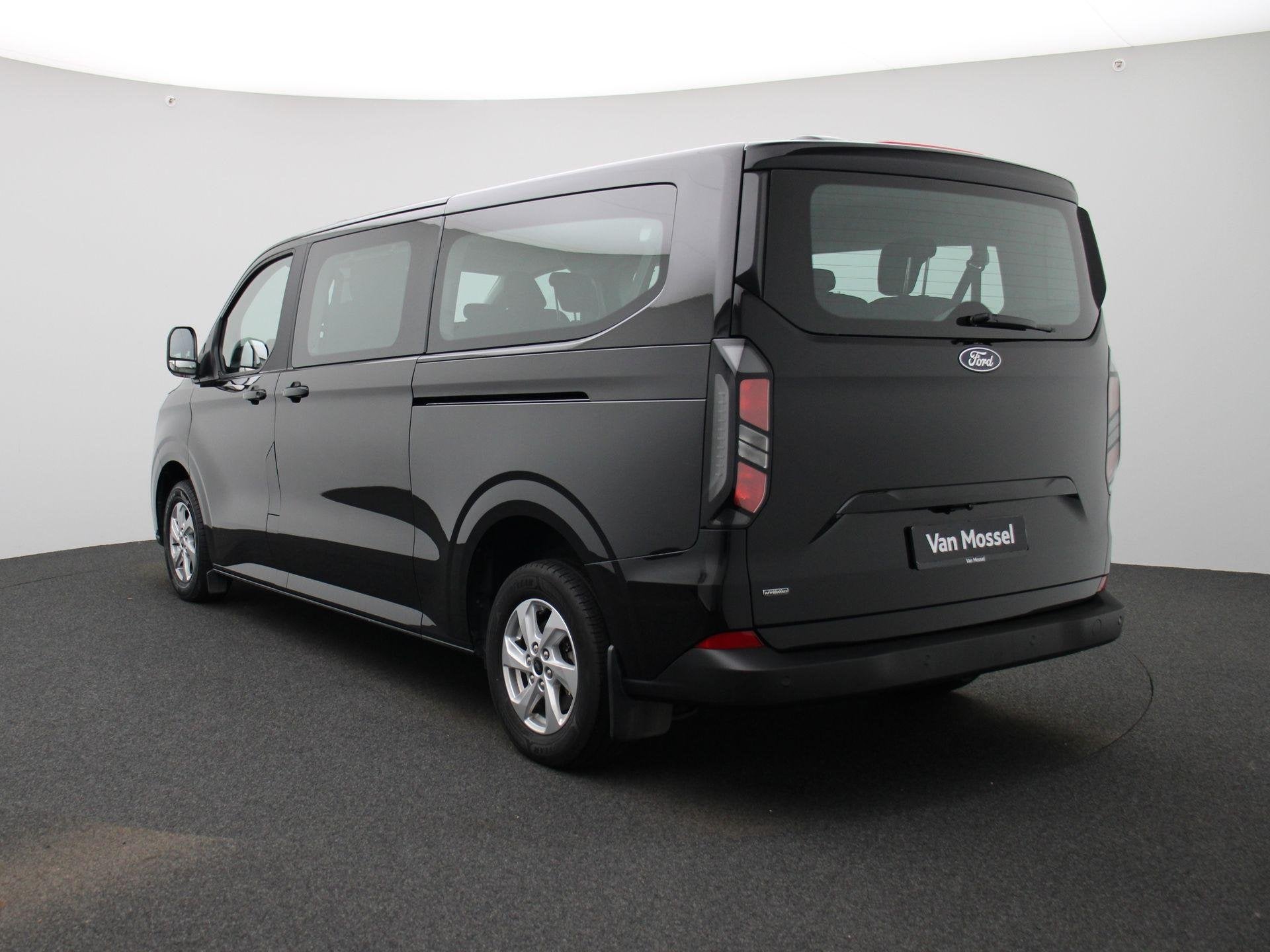 Ford Tourneo Custom 2.5 PHEV 340 L2 Trend PRIJS INCL BTW | 8, Auto's, 12 maanden, Gebruikt, 4 cilinders, Zwart