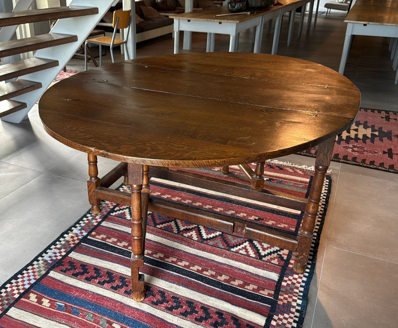 Engelse ovale ‘gateleg’ tafel, 18de eeuw - 171x130cm, Ophalen