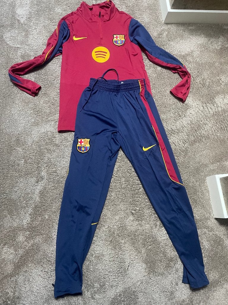 Barcelona trainingspak jongens 152, Maat XS of kleiner, Ophalen of Verzenden, Nieuw, Trainingspak