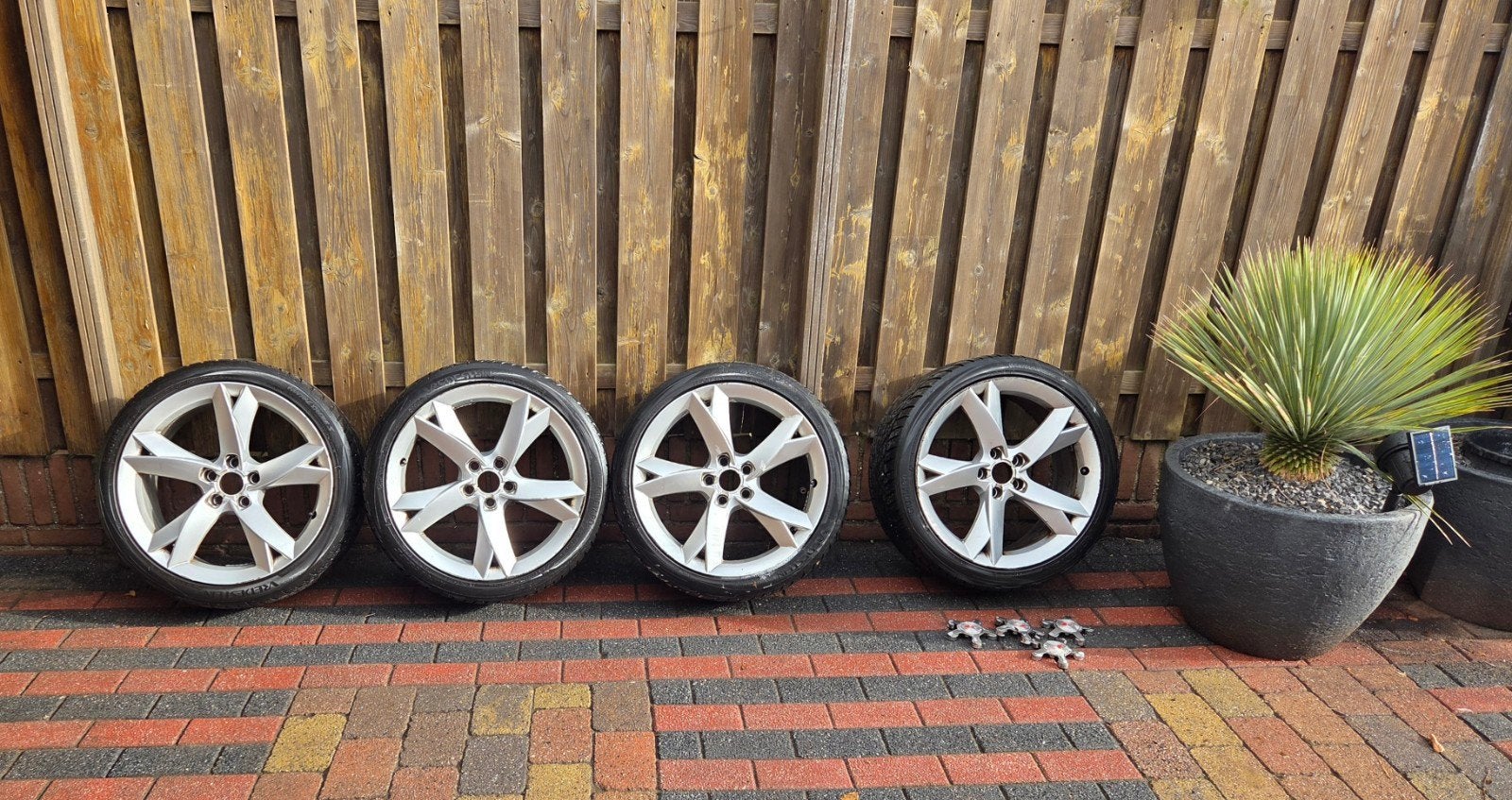 Vredestein winterbanden 255/35 R19 met S line doppen, Ophalen