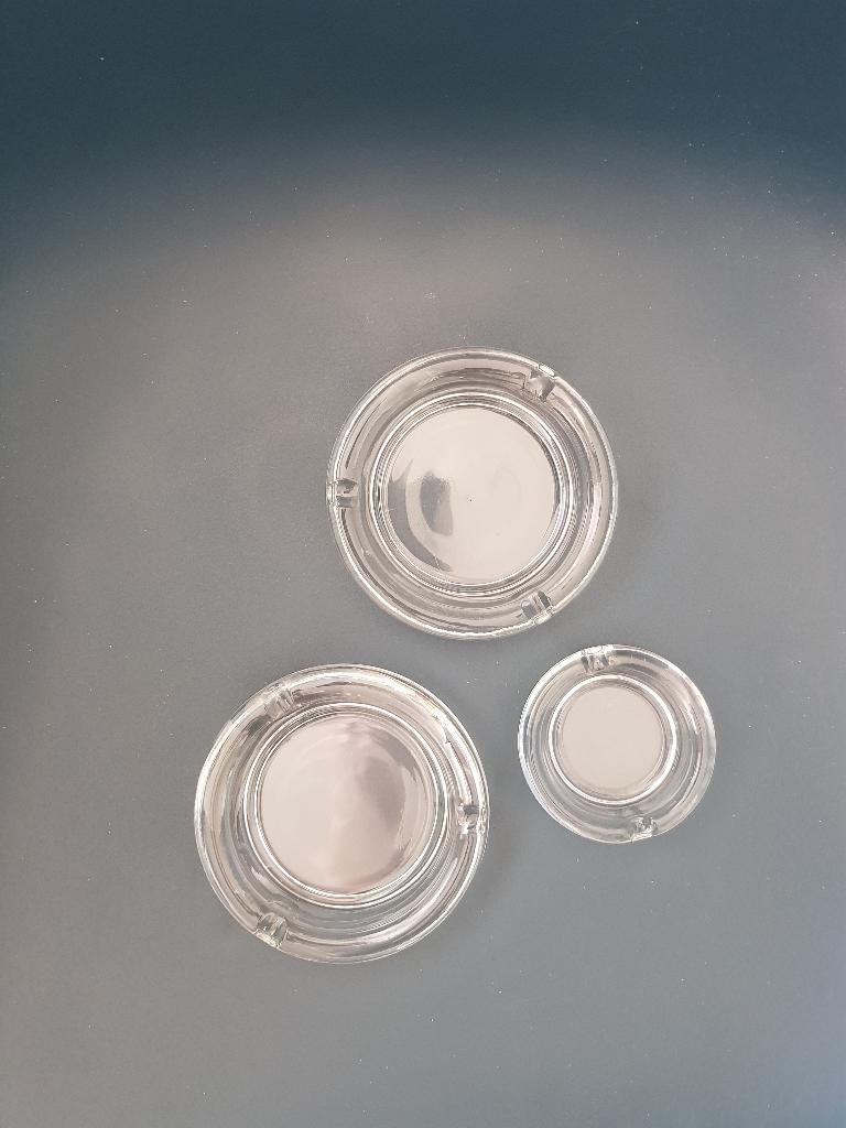 Glazen asbakken, set van 2 grote en 1 kleine, Ophalen of Verzenden, Zo goed als nieuw, Glas, Modern