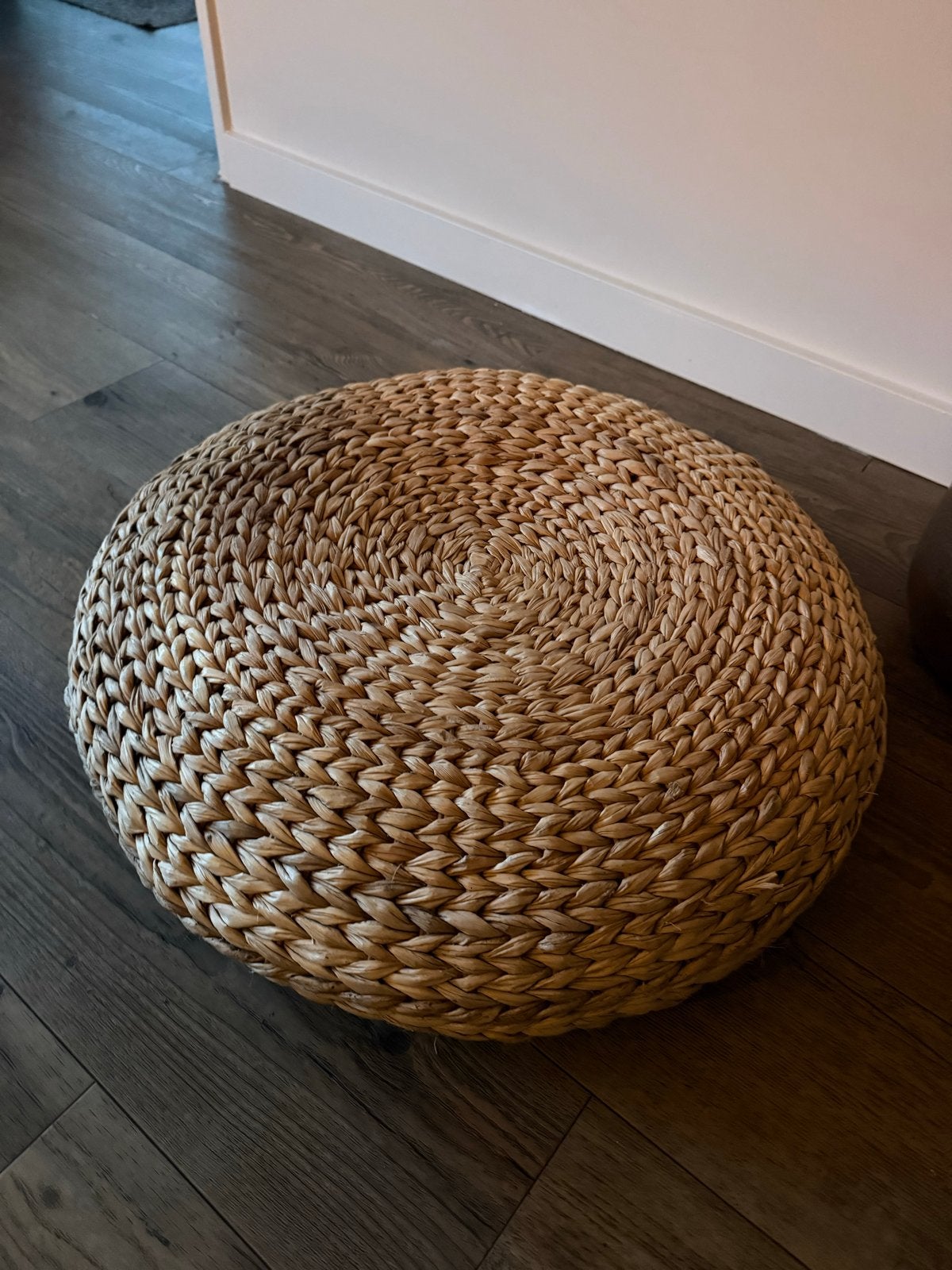 Nette ALSEDA voetenbank,poef bananenvezels ikea, Huis en Inrichting, Gebruikt, Boho, Rond, Riet of Rotan