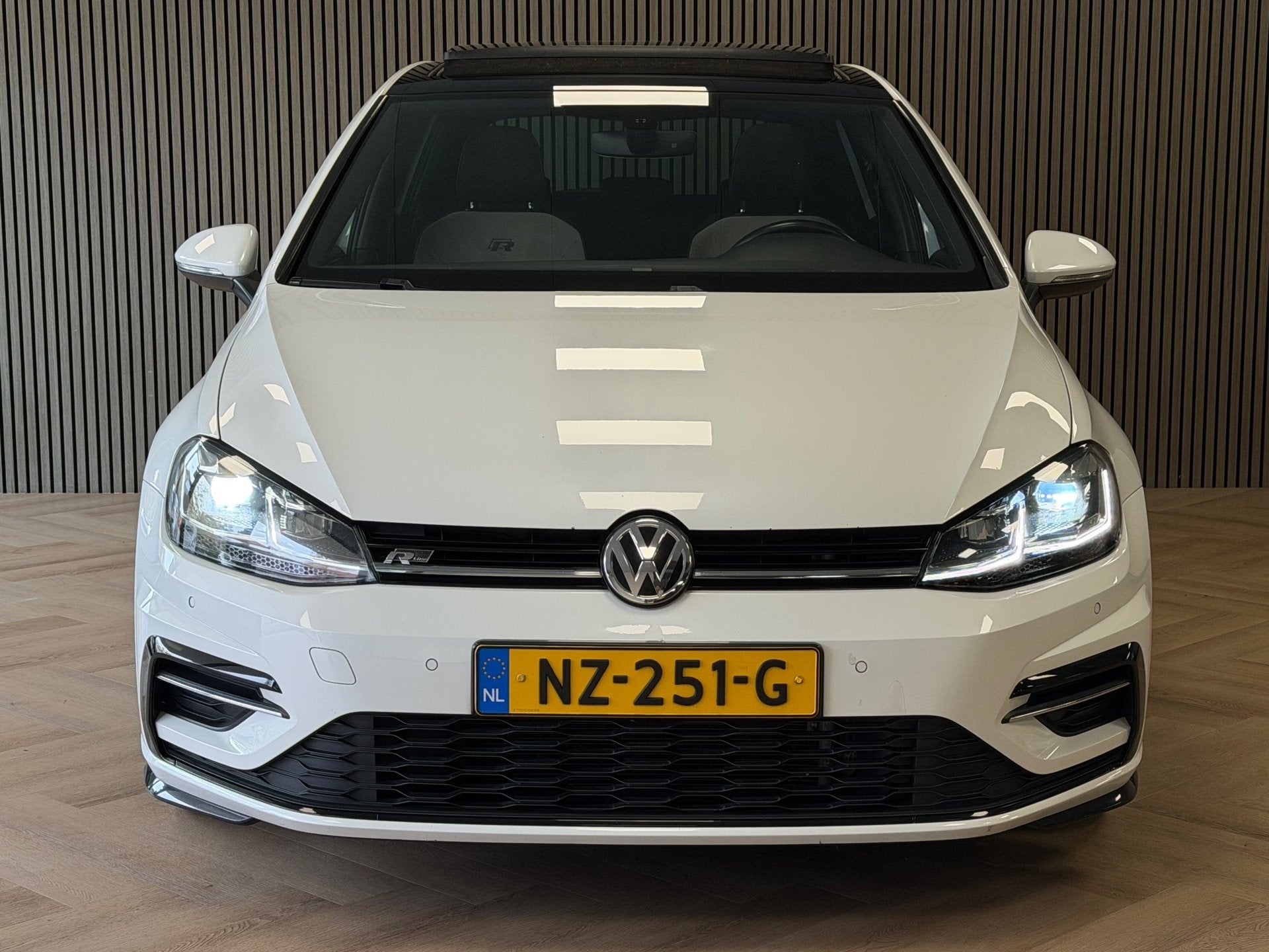 Volkswagen Golf 1.4 TSI Highline R-Line DSG PANORAMADAK VIRT, 125 pk, Gebruikt, 4 cilinders, Met garantie (alle)