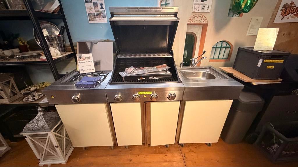 Luxe buitenkeuken op gas met vaatwasser en koelkast, Ophalen, Gebruikt, Gas, Vrijstaand