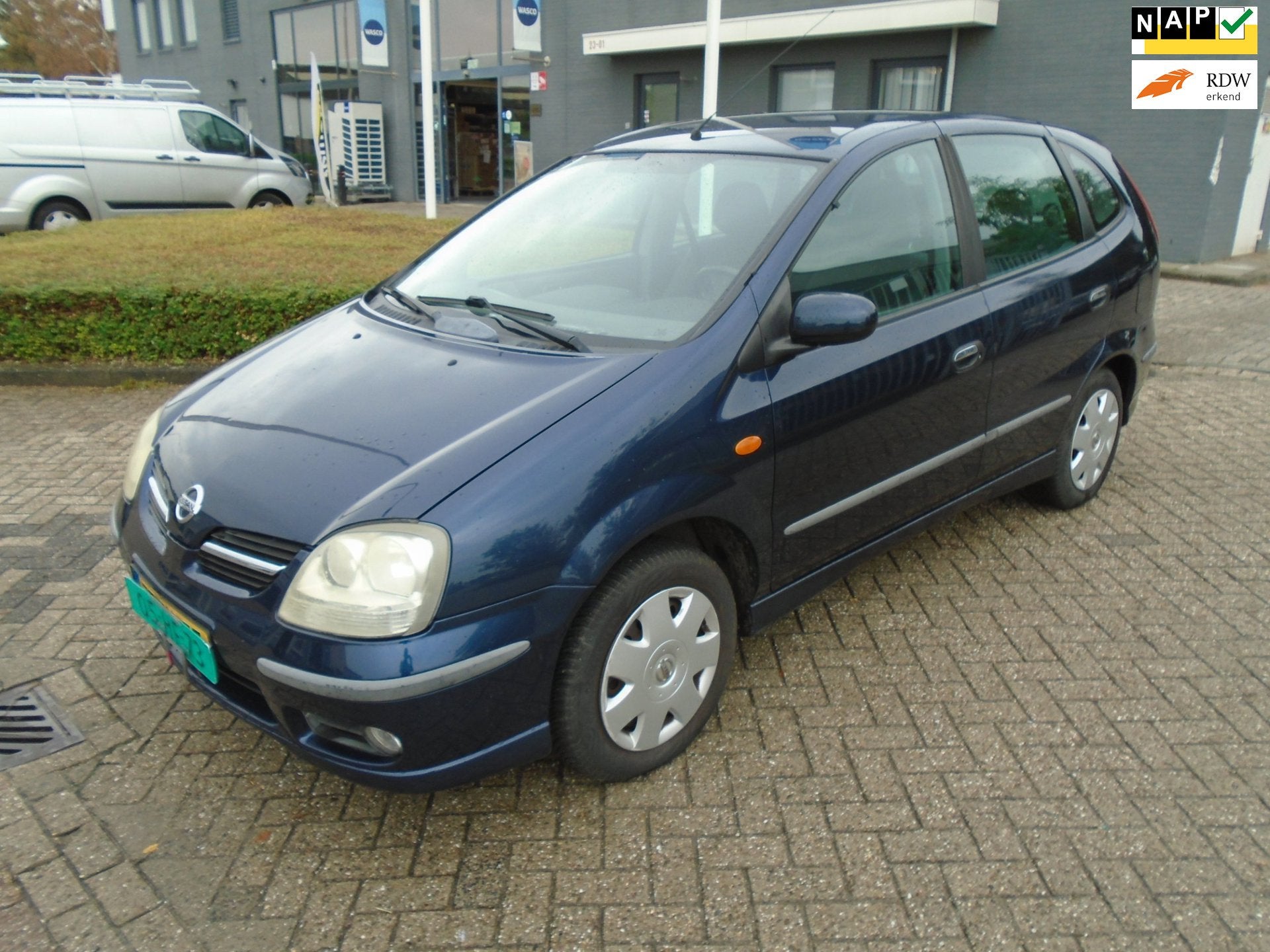 Nissan Almera Tino 1.8 Tekna Nieuwe Apk, Auto's, Nissan, Dealer onderhouden, 4 cilinders, 116 pk, Origineel Nederlands