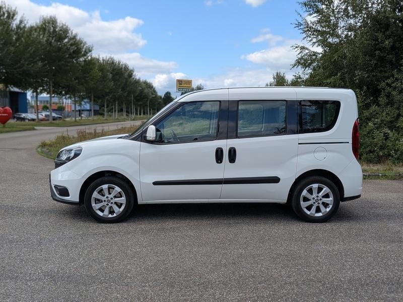 Bedrijfsauto, FIAT, Doblò 1.4 T-Jet CNG Easy, 2018, Voorwielaandrijving, Automatische klimaatregeling, 4 cilinders, CNG (Aardgas)