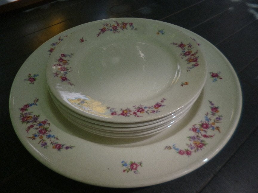 P. Regout servies met bloemetjes / roze roosjes guirlande, Ophalen of Verzenden