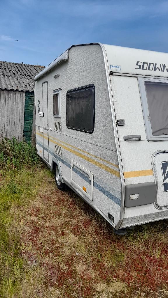 Knaus caravan, Caravans en Kamperen, Caravans, Kachel, Omvormbare zithoek, Treinzit, 750 - 1000 kg