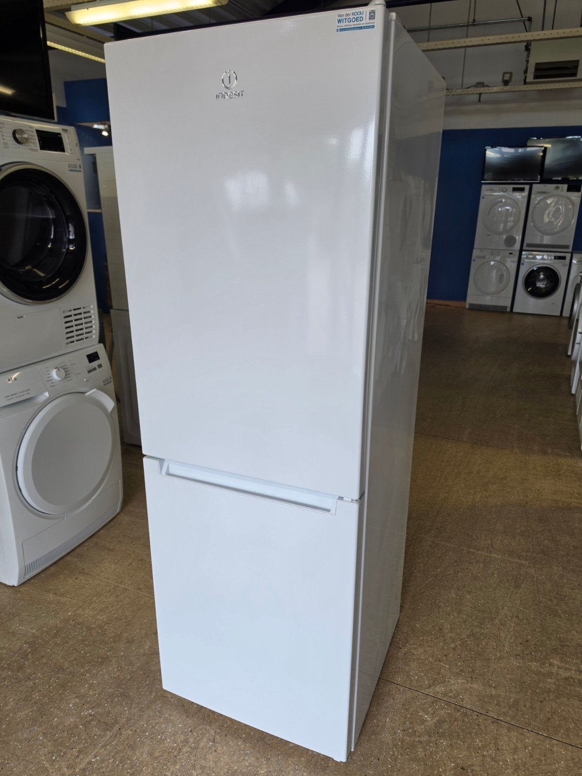 Indesit koelvriescombinatie | A+ | Garantie & Gratis thuis ✅, Jirnsum, 200 liter of meer, 60 cm of meer, Met aparte vriezer