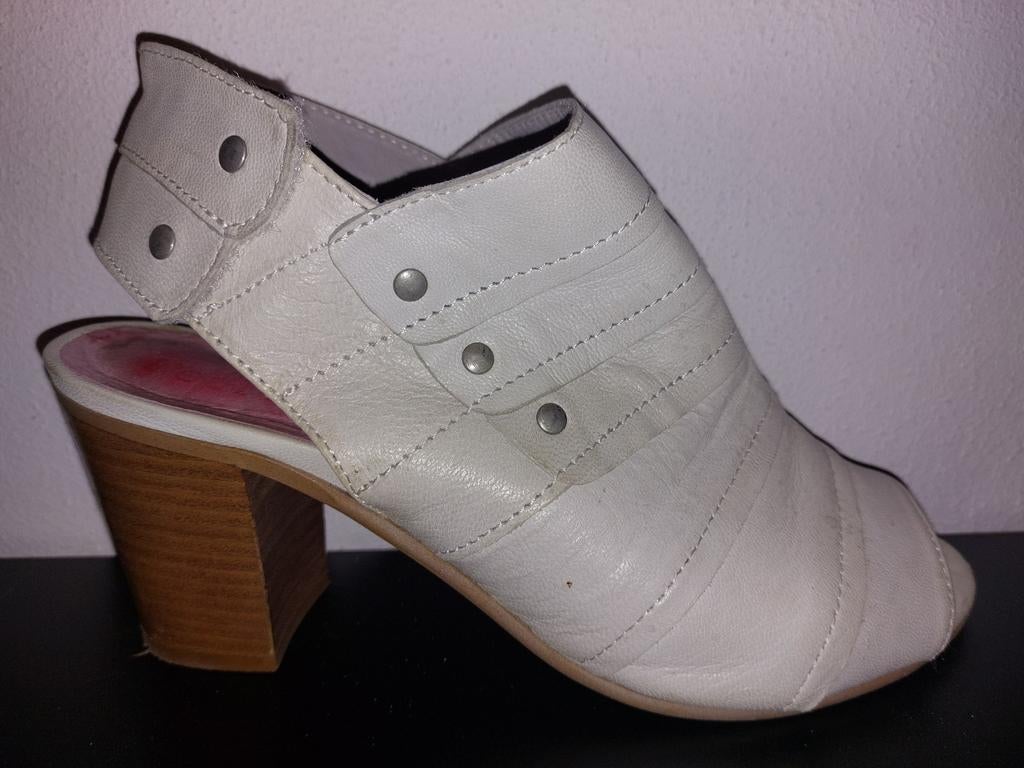 Schoenen hoge hak, Wit, Post Xchange, Ophalen of Verzenden, Zo goed als nieuw