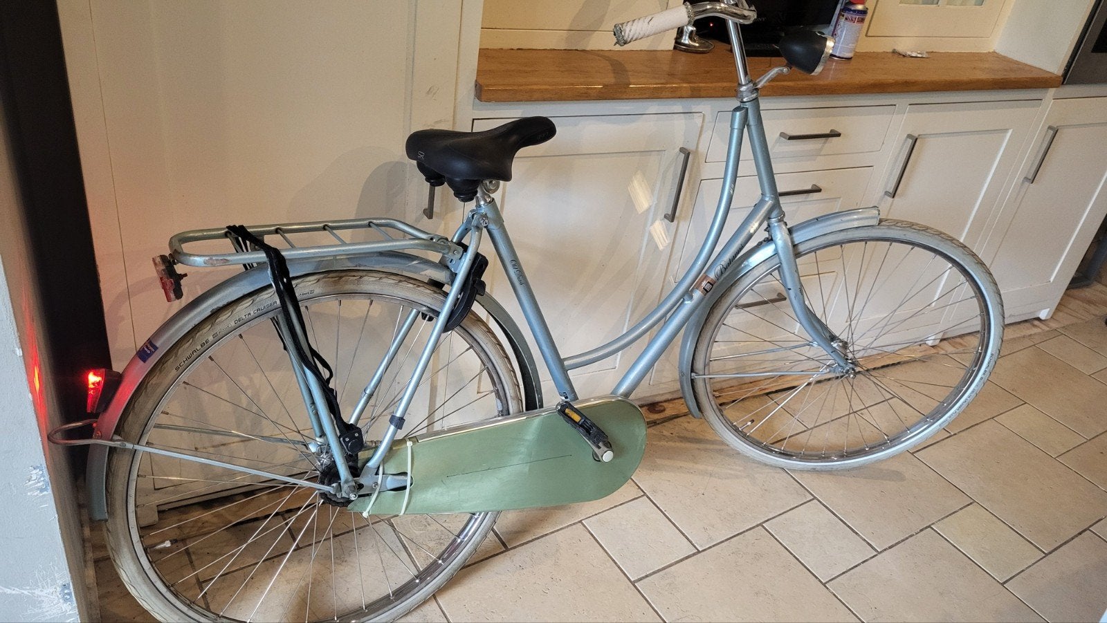 leuke omafiets Batavus Old Dutch 28 inch
met goede schwalbe, Fietsen en Brommers, Fietsen | Dames | Omafietsen, 53 tot 56 cm, Ophalen