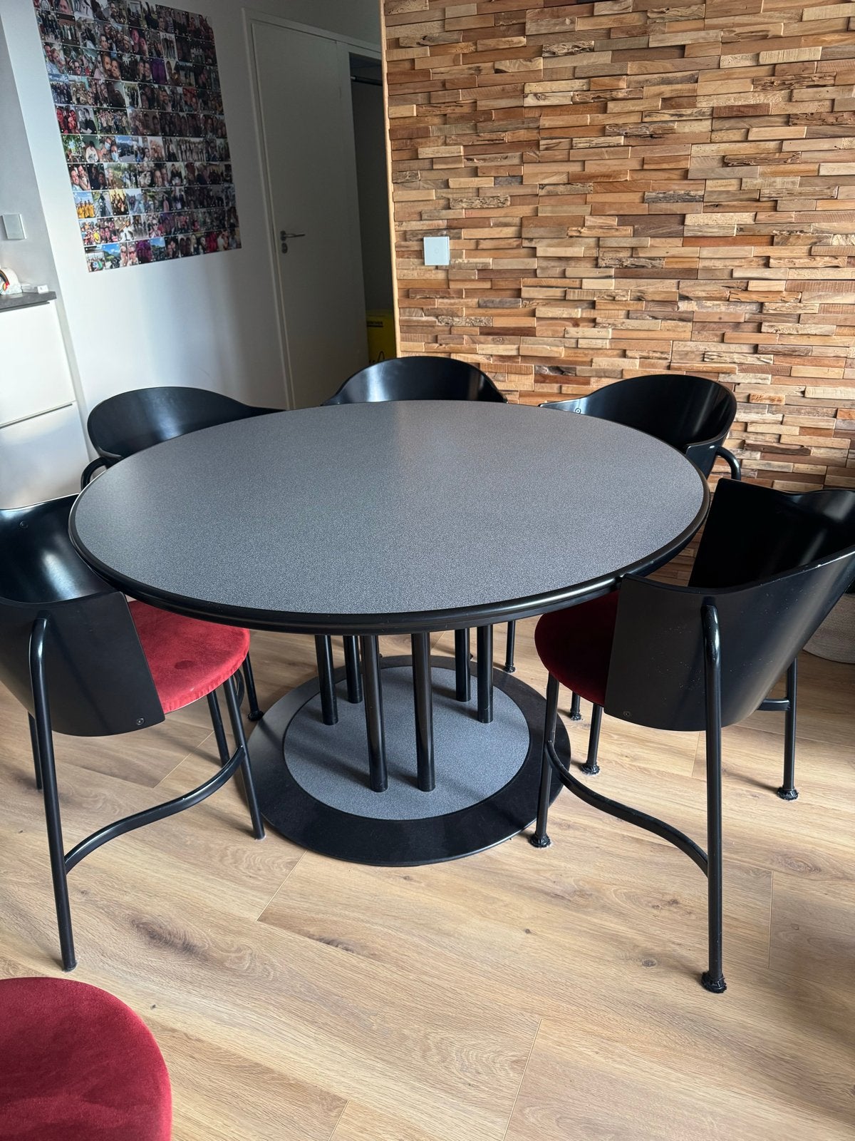 Retro eettafel met 6 bijpassende stoelen, Huis en Inrichting, Tafels | Eettafels, Ophalen, Gebruikt, 100 tot 150 cm, Rond