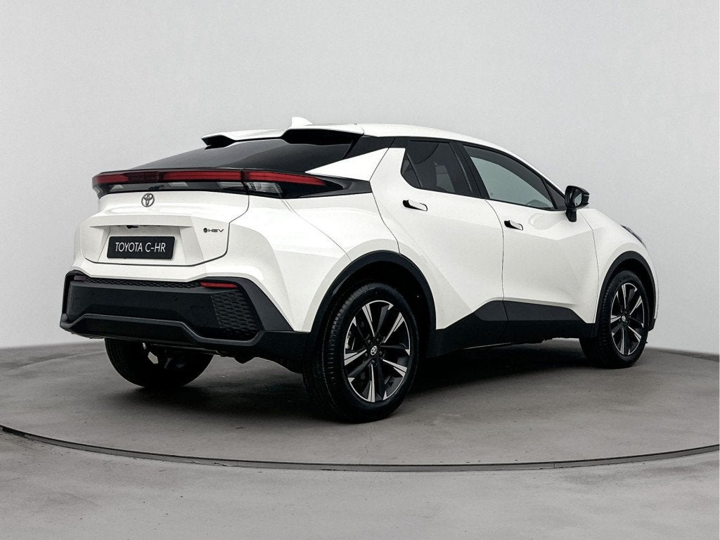 Toyota C-HR 1.8 Hybrid 140 Dynamic *NIEUW* (bj 2026), 12 maanden, Stof, 725 kg, Euro 6