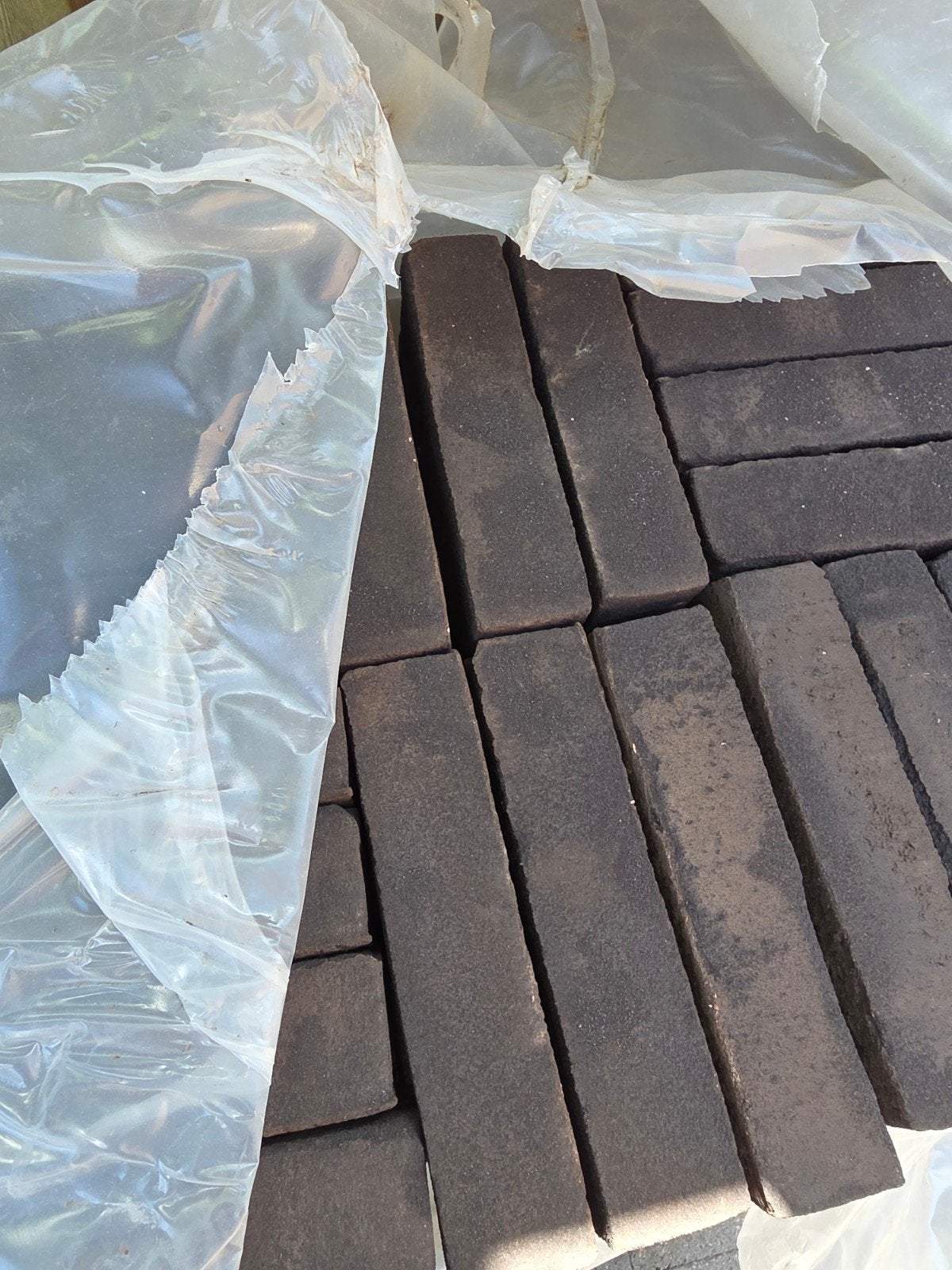 Halve pallet, nieuwe gevelstenen waalformaat donkerbruin, Doe-het-zelf en Verbouw, Metselstenen, Ophalen, Nieuw, Bakstenen
