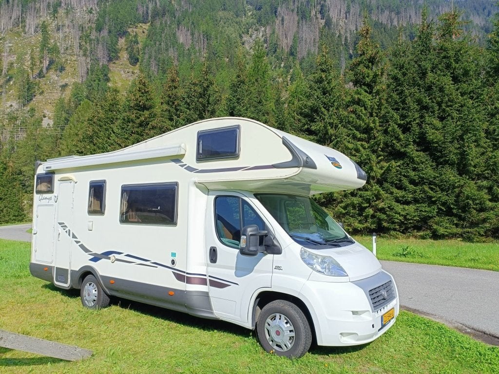 Caravans And Camping Mclouis