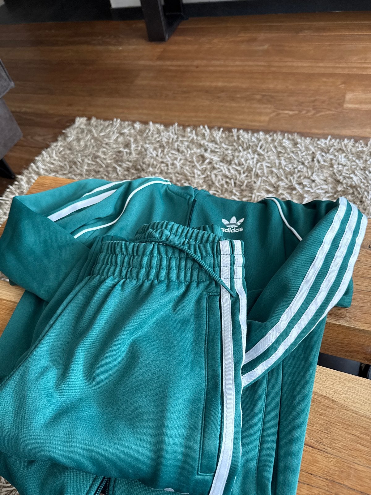 Adidas trainingspak groen - zo goed als nieuw maat s, Ophalen of Verzenden, Zo goed als nieuw, Groen