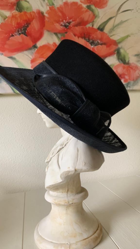 Hoed blauw, Ophalen of Verzenden, Zo goed als nieuw